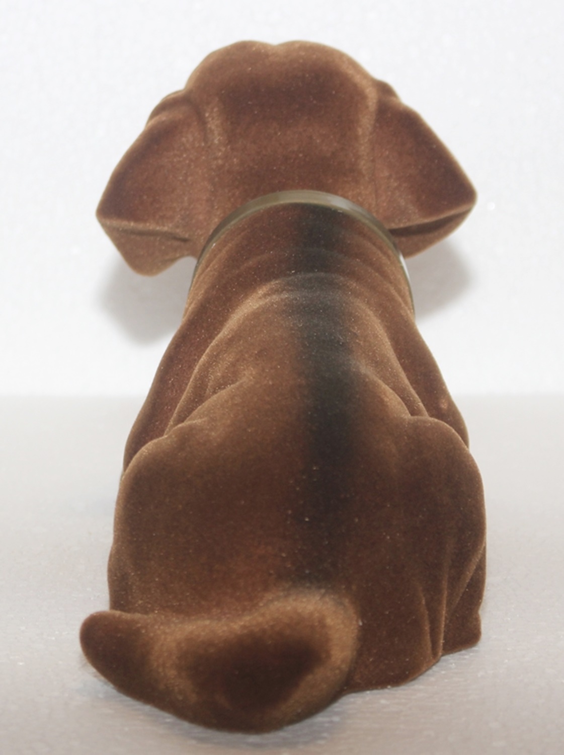 Wackel Dackel Figur Hund Dackel Wackelfigur H 14 cm groß liegend mit Wackelkopf