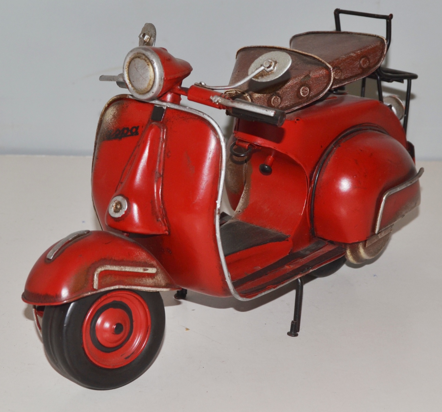 Blechmodell Roller Nostalgie Modellauto Oldtimer Marke Vespa Motorroller Modell aus Blech L 32 cm