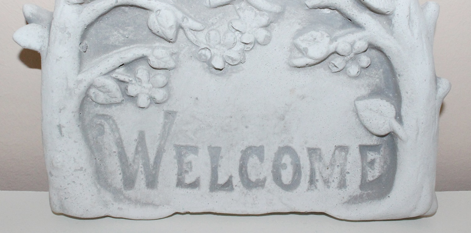 Beton Deko Figur "Welcome" Schild mit Vögel und Blumen H 18 cm Dekofigur für den Eingangsbereich