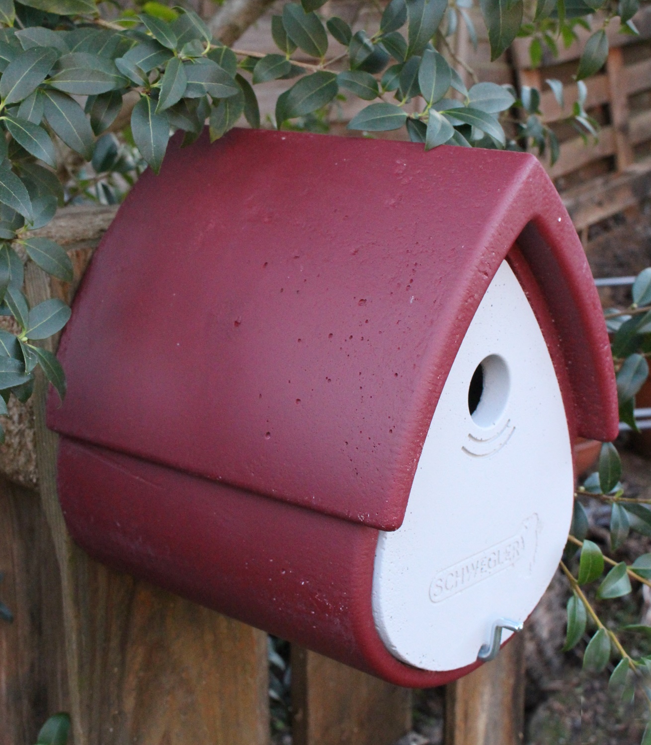 Naturschutzprodukt Nistkasten Vogelnisthöhle Meisenresidenz Typ 1MR Flugloch 32 mm rot-grau