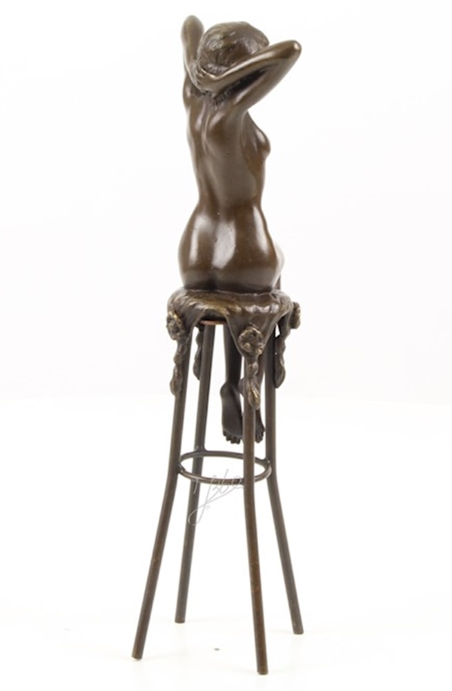 Bronzefigur weiblicher Akt Erwachen auf Barhocker H 28,1 cm Bronzeskulptur Figur aus Bronze