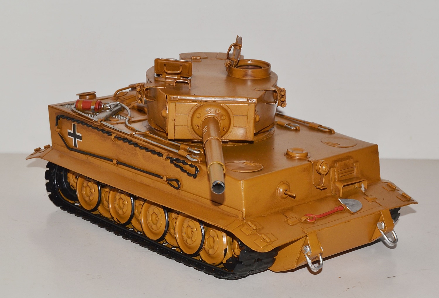 Blechmodell Nostalgie Modell deutscher Panzer Tiger II Modell Panzerkampfwagen aus Blech L 37 cm