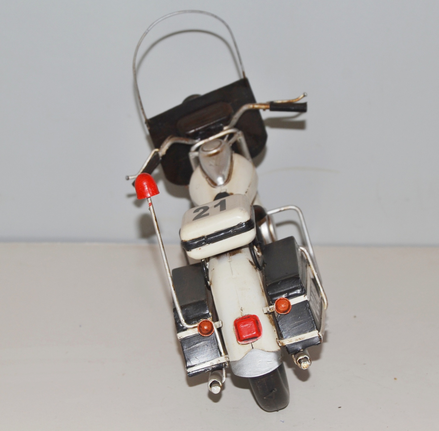 Blechmotorrad Nostalgie Modellauto Oldtimer Marke Harley-Davidson Polizei Motorrad aus Blech L 35 cm