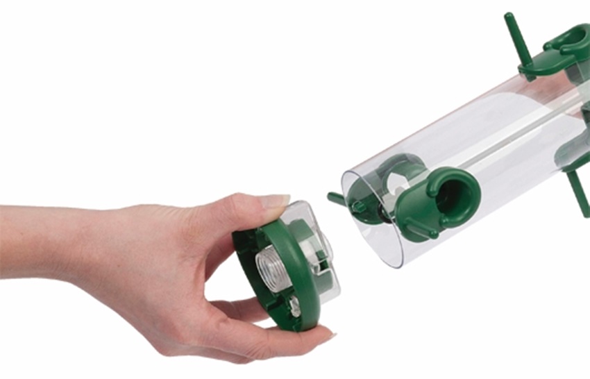 Naturschutzprodukt Futtersäule 2 Stück The One maxi grün Kunststoff Inhalt 1,5 l H 70 cm (mit Bügel)