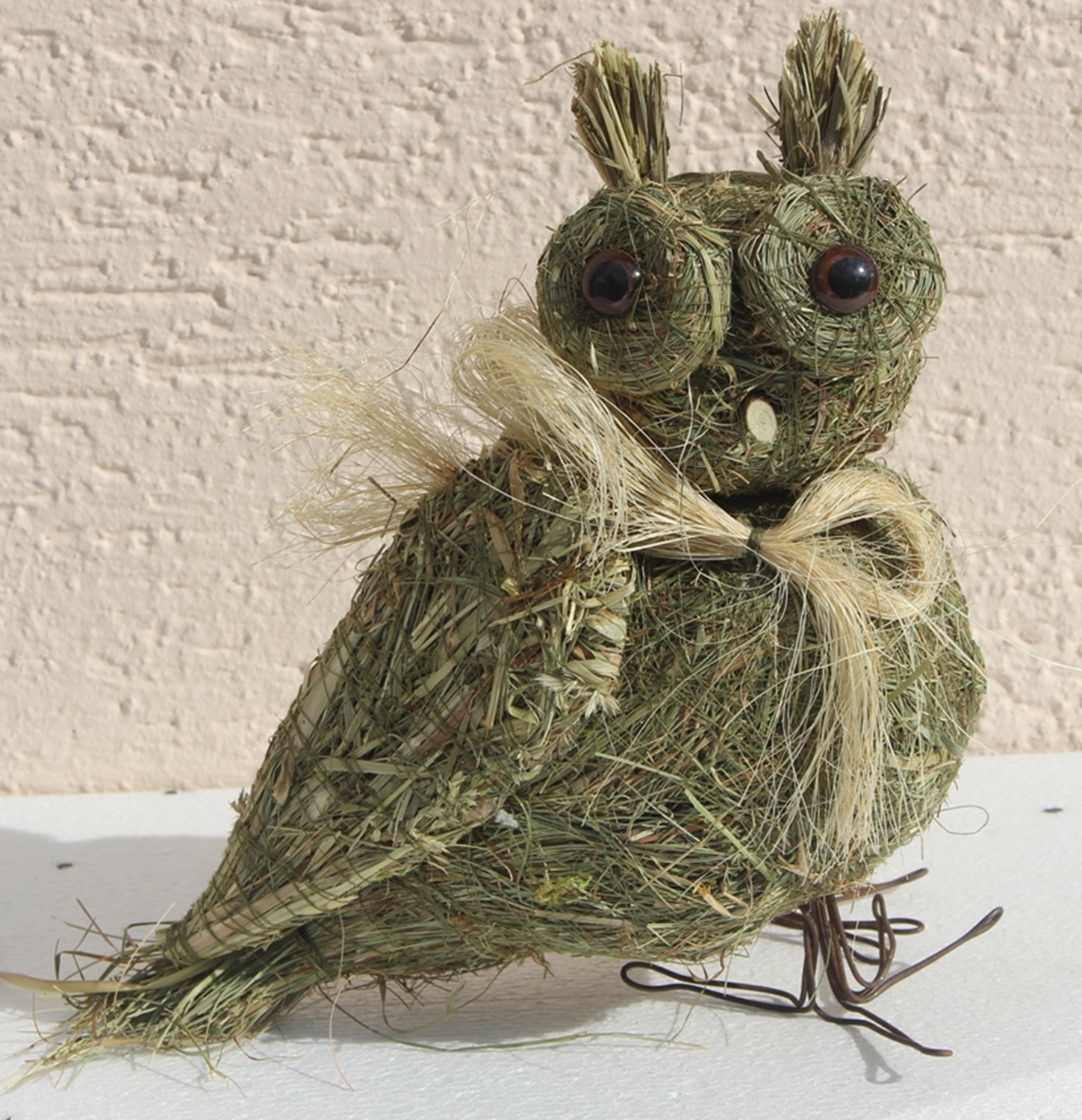 Deko Heu Figur Eule stehend Heueule Höhe 15 cm Tierfigur aus Naturmaterial Heu zum Basteln Heudeko