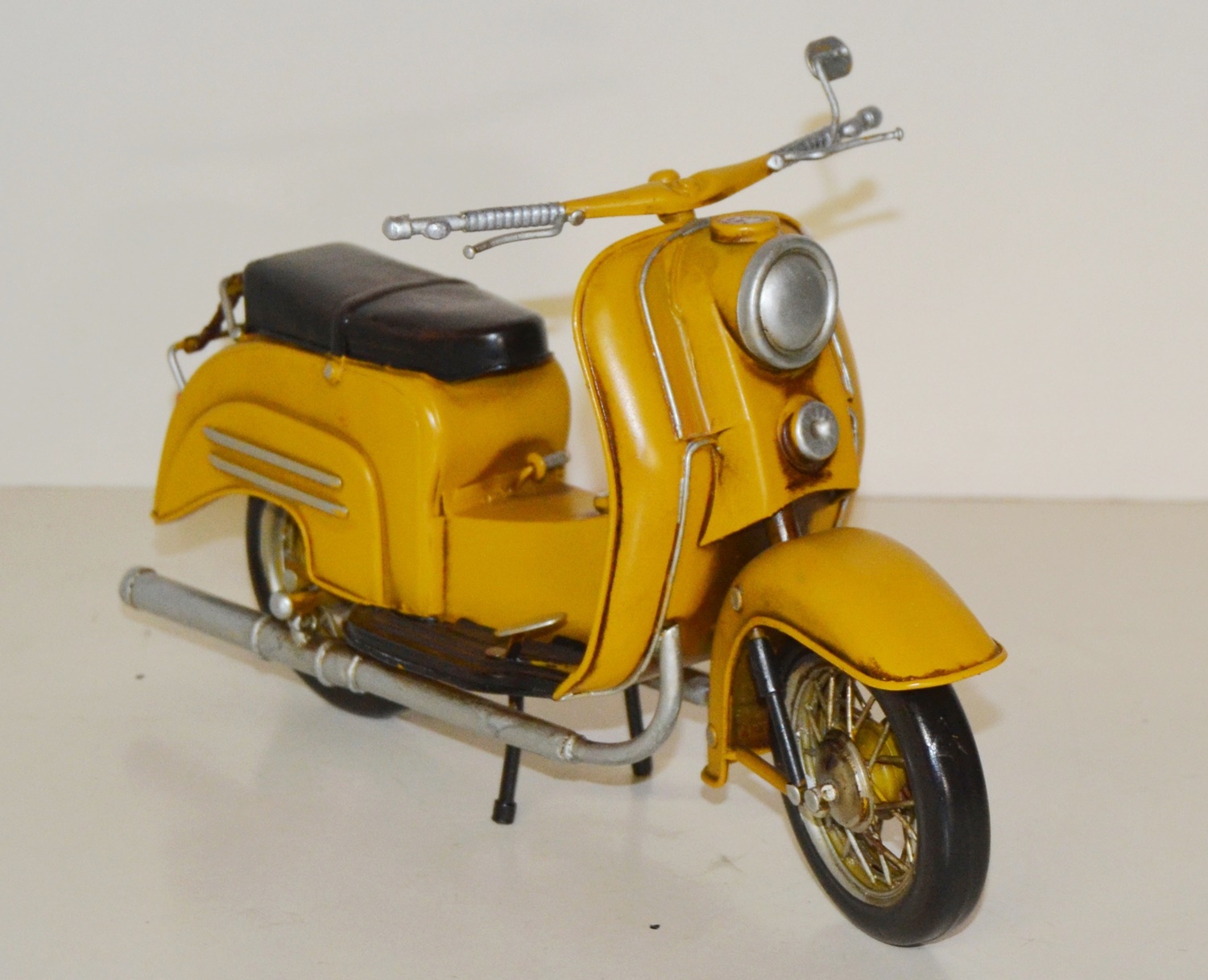 Blechmodell Zweirad Simson Roller Schwalbe Nostalgie Modellmotorrad Oldtimer Modell aus Blech L 29cm