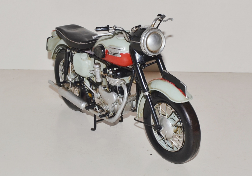 Blechmodell Nostalgie Modellmotorrad Oldtimer Marke Triumph Motorrad Modell aus Blech L 30 cm