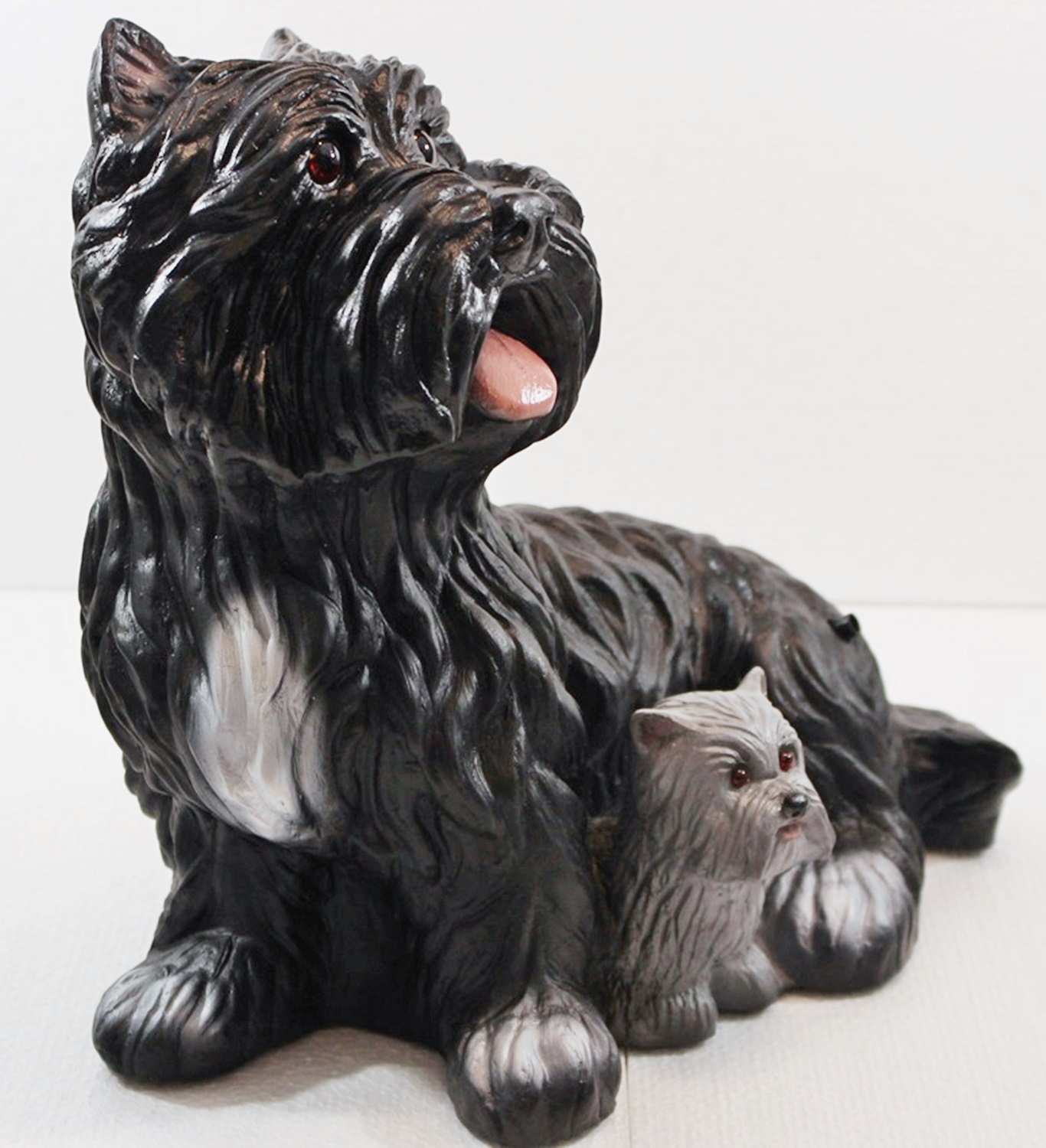 Deko Figur Hund West Terrier schwarz Dekofigur sitzend H 28 cm Hundefigur Bewegungsmelder Wau-wau
