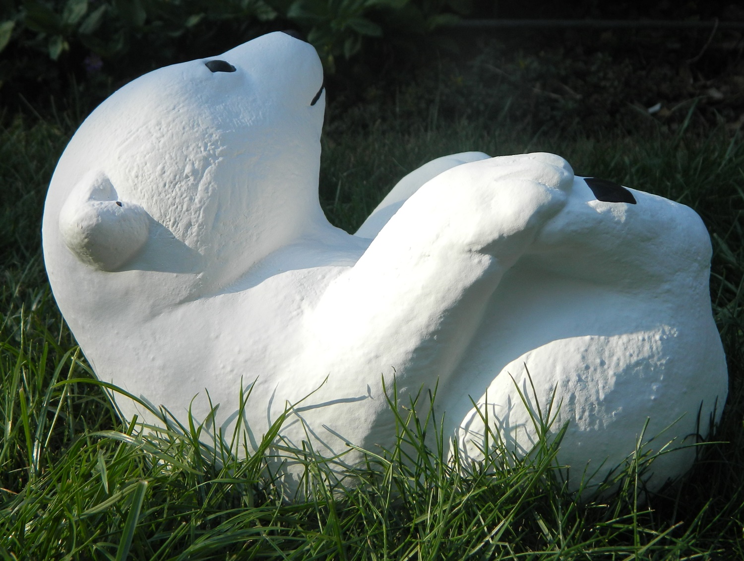 Beton Figur kleiner Eisbär H 18 cm Dekofigur und Gartenfigur