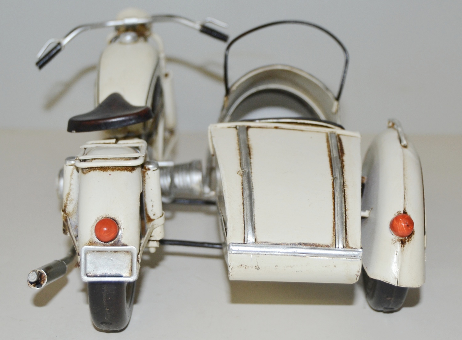 Blechmotorrad Nostalgie Modellauto Oldtimer Marke BMW Motorrad R 60 mit Beiwagen aus Blech L 26 cm