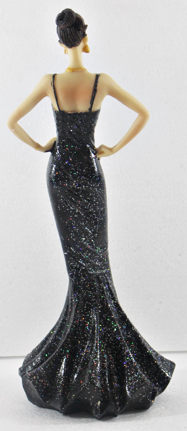 Beauty Figur Deko Modefigur Modepuppe Nostalgiefigur Dame schwarzen Kleid mit Träger aus Resin