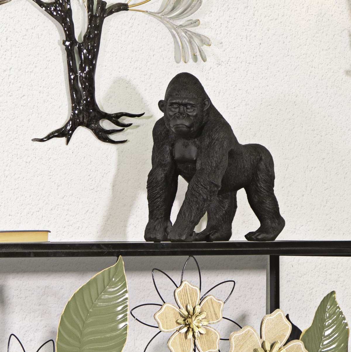Dekofigur Gorilla stehend auf vier Pfoten Tierfigur in Schwarz Fell fein strukturiert H 37,5 cm