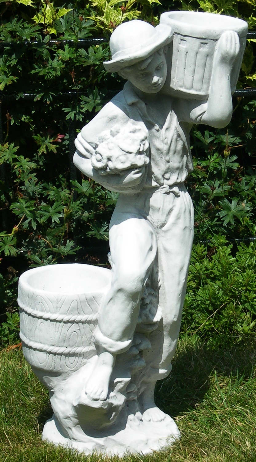 Beton Figur Junge mit Töpfen zum Bepflanzen H 50 cm Dekofigur und Gartenskulptur
