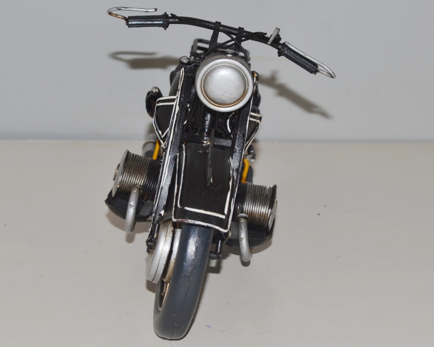 Blechmotorrad Nostalgie Modellauto Oldtimer Marke BMW Motorrad R 2 1932 aus Blech L 33 cm