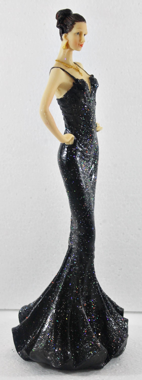 Beauty Figur Deko Modefigur Modepuppe Nostalgiefigur Dame schwarzen Kleid mit Träger aus Resin
