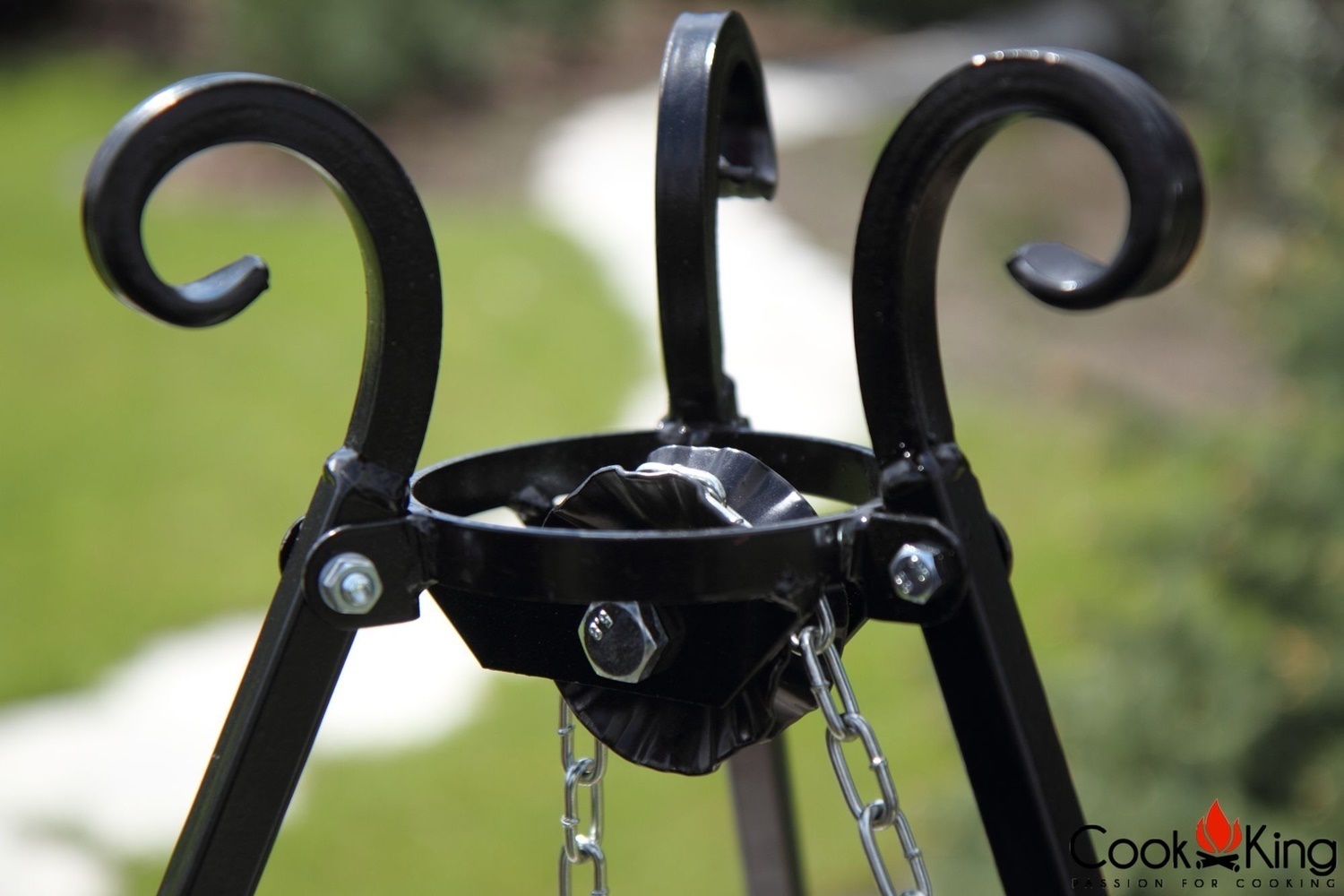 Schwenkgrill mit Kurbel H 180 cm mit Grillrost Ø 50 cm aus Edelstahl Dreibein Grill Grillständer