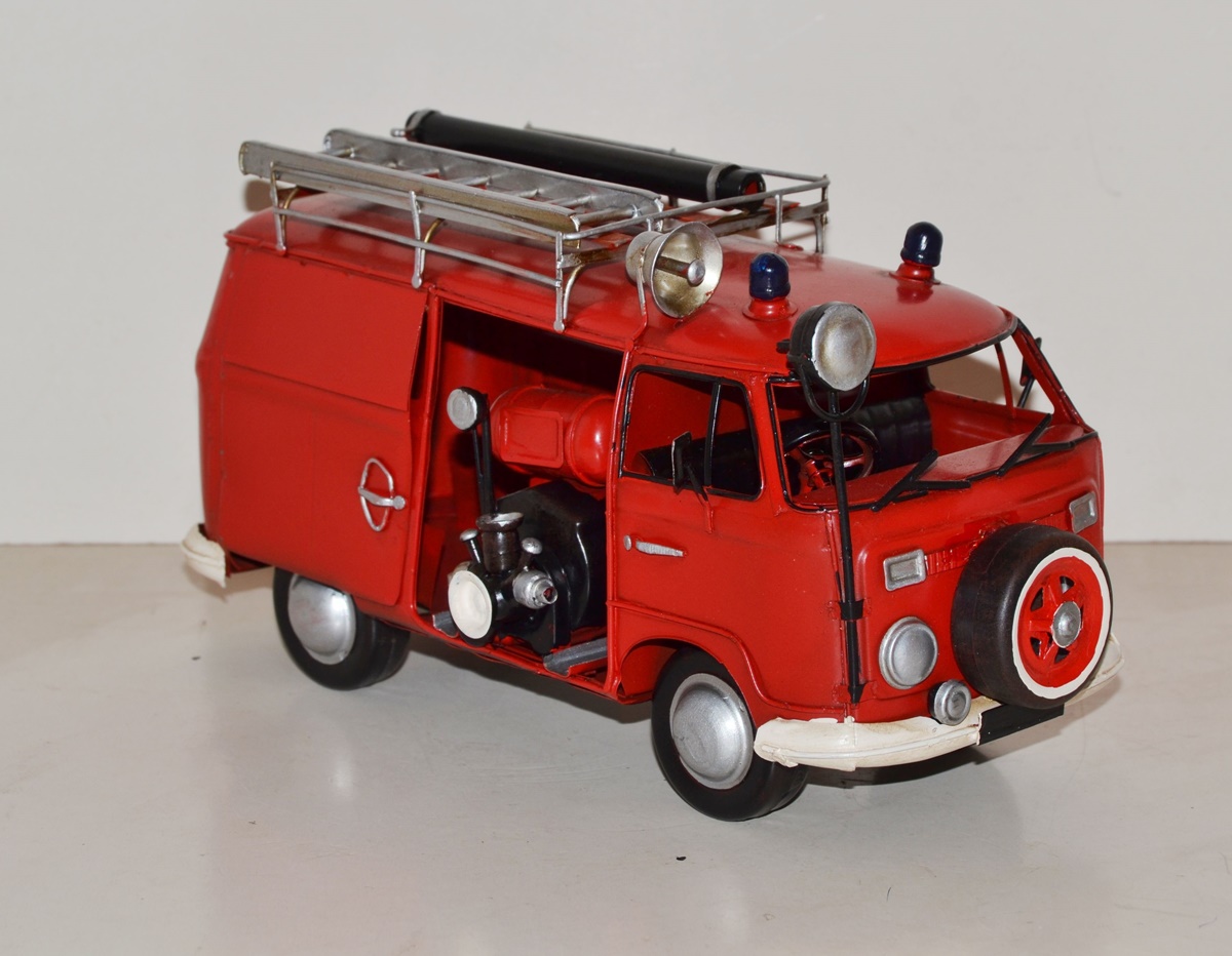 Blechauto Nostalgie Modellauto Oldtimer deutsche Automarke T-2 Feuerwehrauto aus Blech L 26 cm
