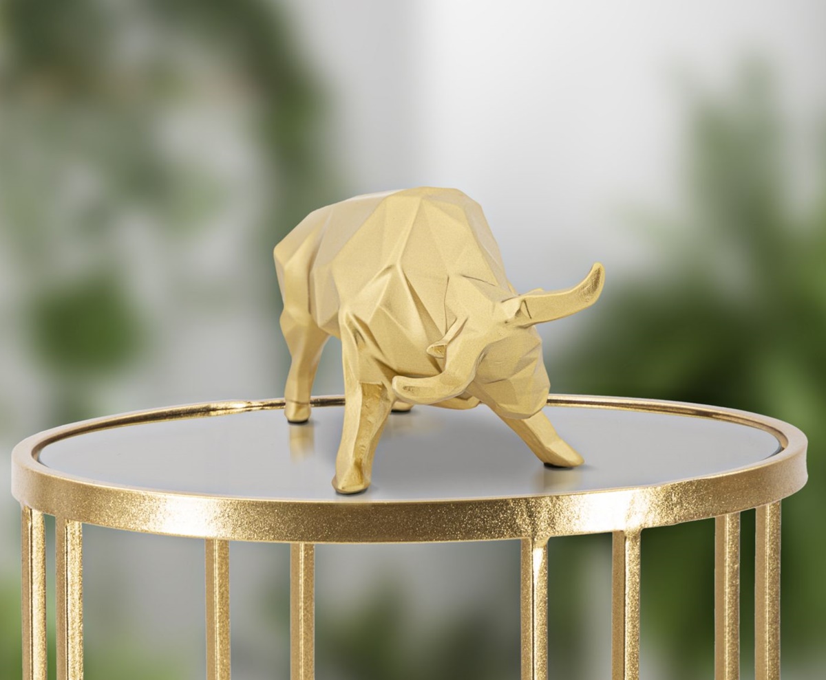 Dekofigur Bulle stehend im Angriff Symbol für Optimismus Tierfigur in goldener Optik  H 10,6 cm