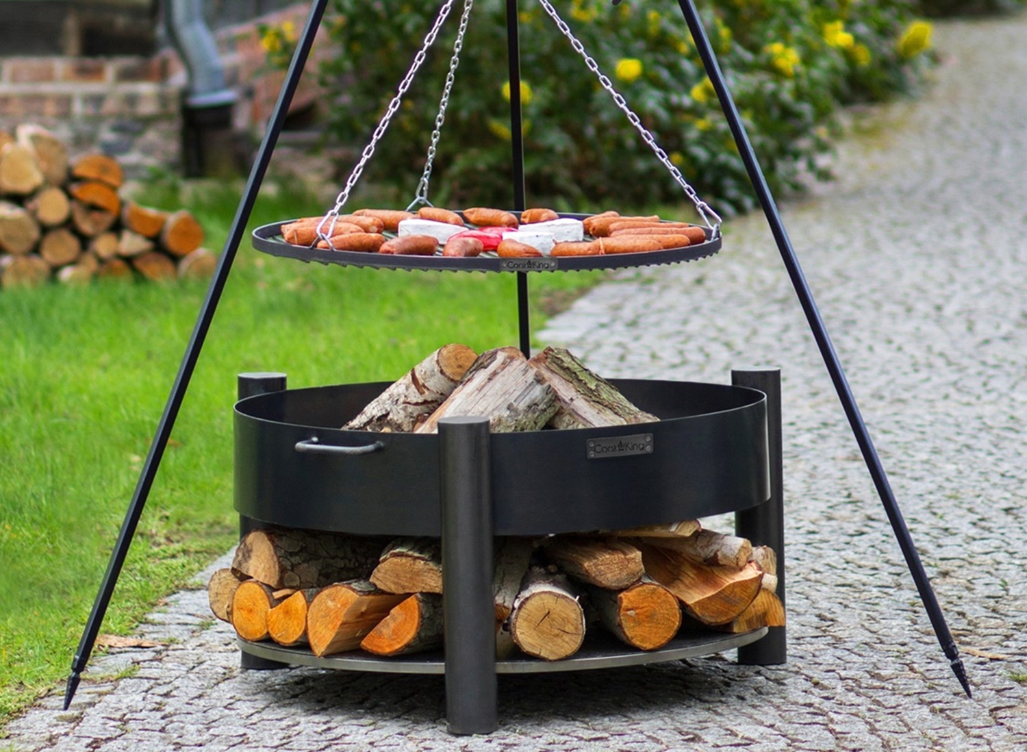 Set: Dreibein H 180 cm mit Grillrost Ø 60 cm aus Rohstahl + Feuerschale "Montana" Ø 70 cm Grillen