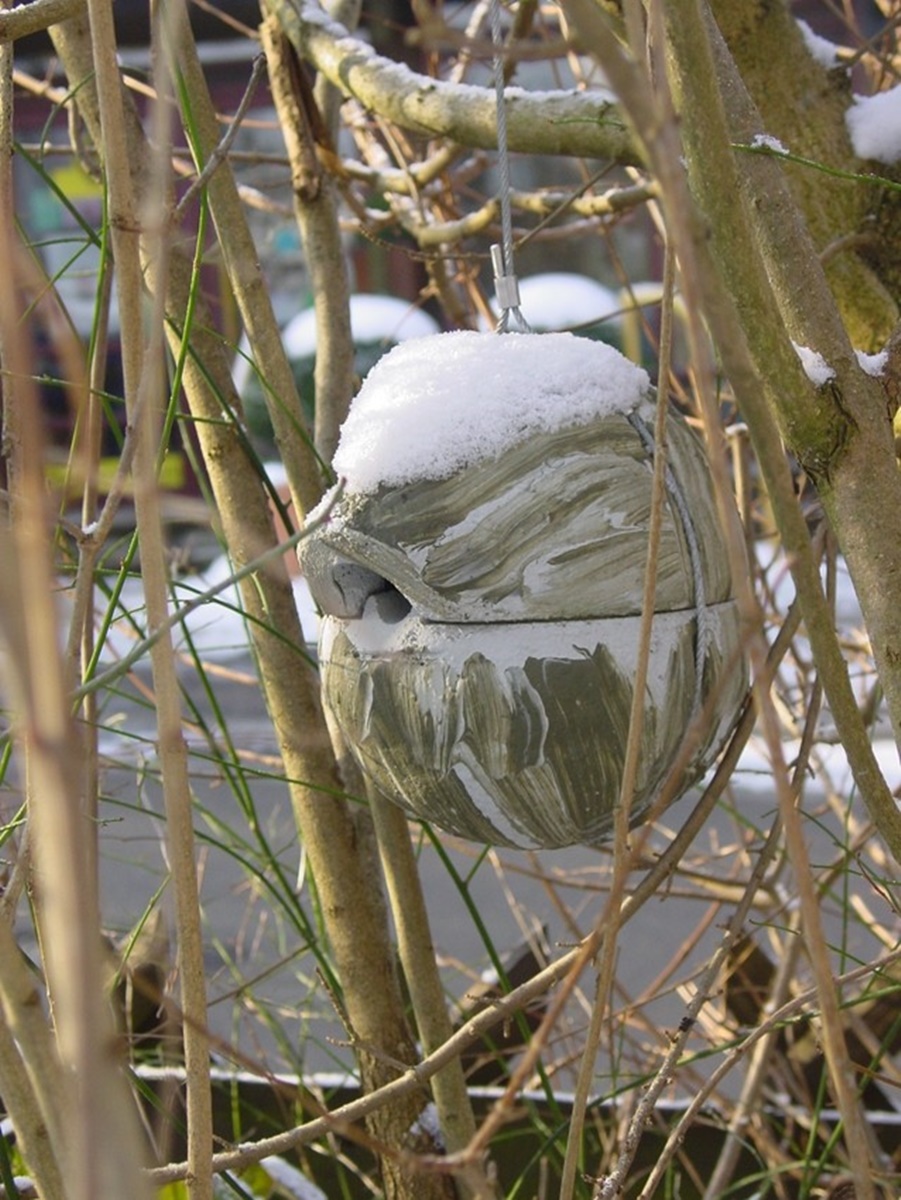 Naturschutzprodukt Nistkasten Nisthilfe Zaunkönigkugel 1ZA Efeu grün Flugloch 30 x 27 mm