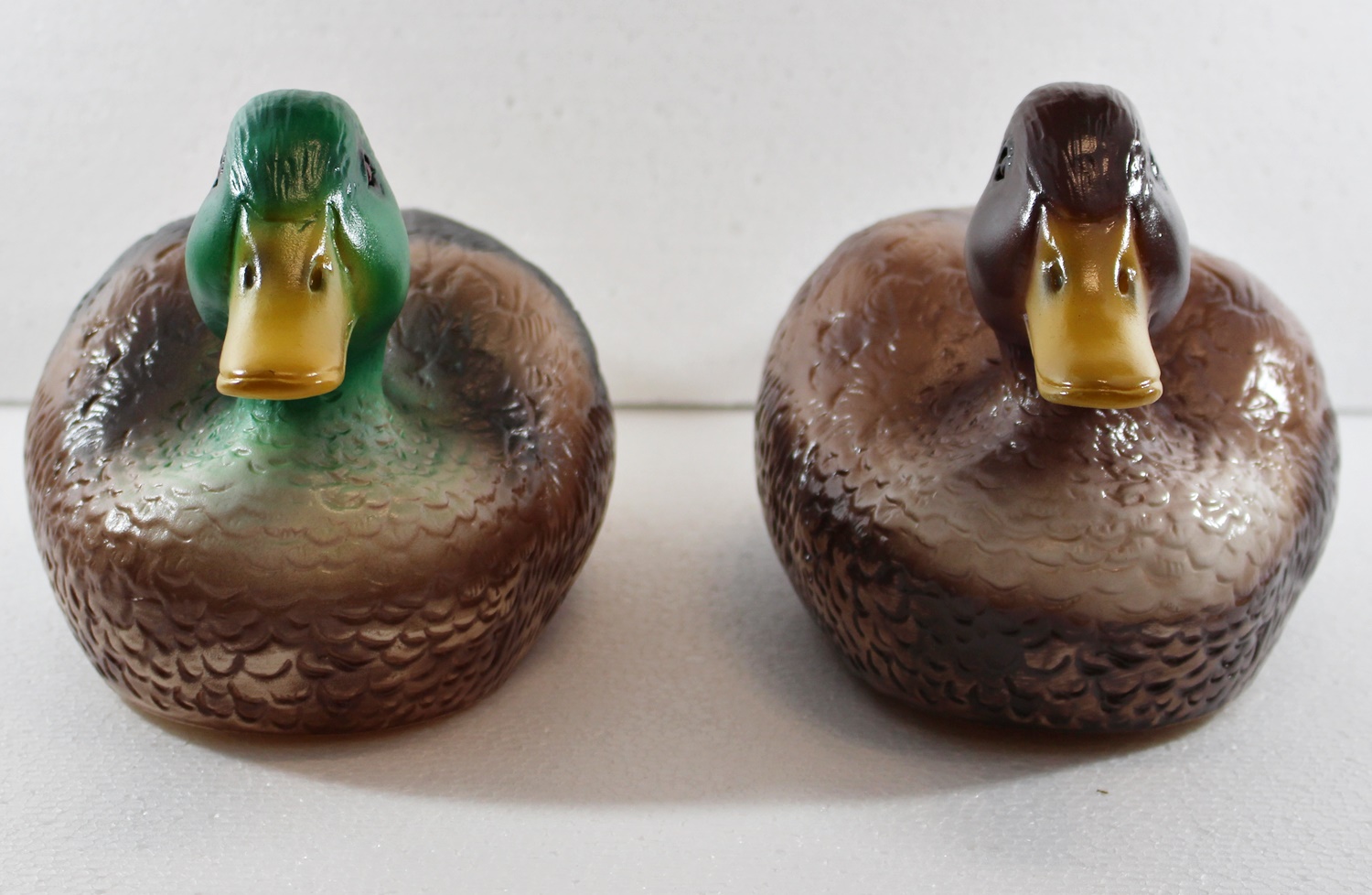 Deko Tier Figur Gartenfigur Teichfigur schwimmente Ente und Erpel als Satz aus Kunststoff H 15-16 cm