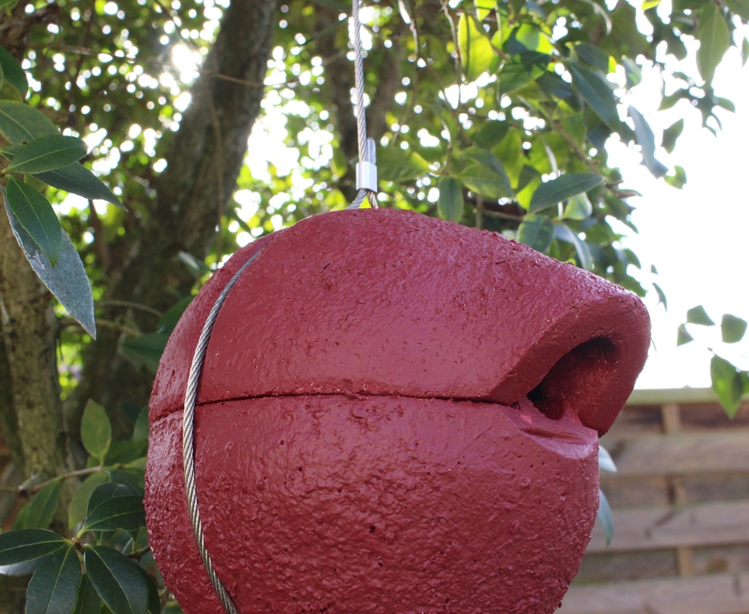 Naturschutzprodukt Nisthilfe Zaunkönigkugel 1ZA Herbstlicht rot Flugloch 30 x 27 mm Artenschutz