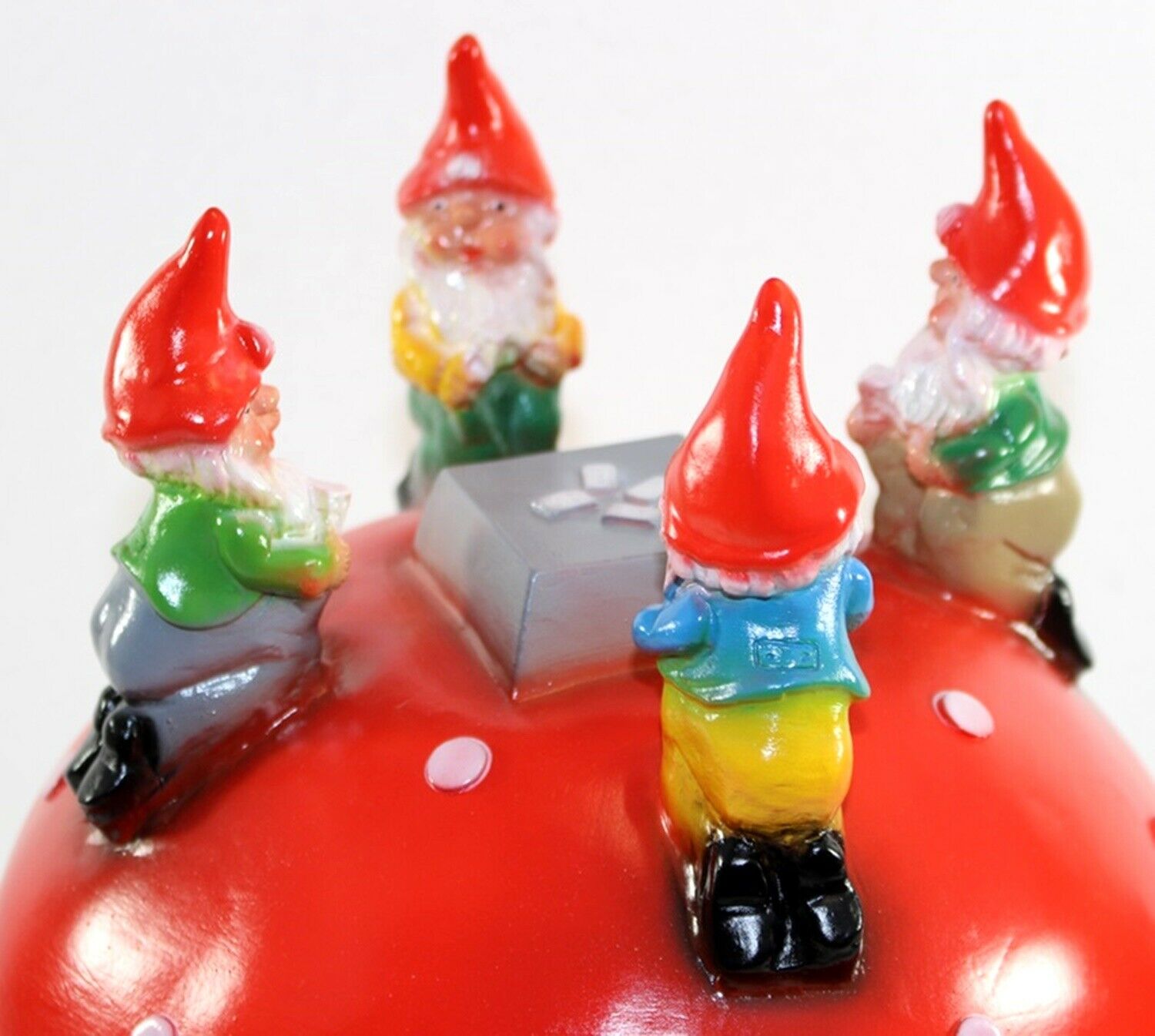 Deko Figur Zwerge 4 kleine Gartenzwerge auf Pfiffer kniend H 31 cm Gartenfigur aus Kunststoff