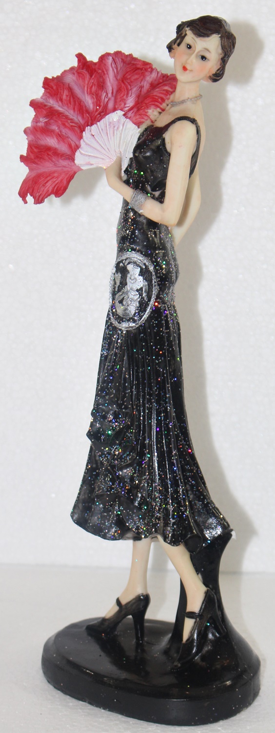 Beauty Figur Deko Modefigur Modepuppe Nostalgiefigur Dame schwarzen Kleid mit roten Fächer aus Resin