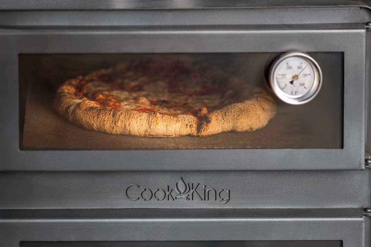 Gartenkamin Vento Pizza-Gartenofen Glastür H 150 cm zum Grillen Heizen Backen und Kaminregal