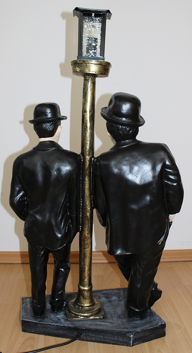 Dekofigur Dick und Doof stehend an el. Laterne Komiker Schauspieler H 81cm