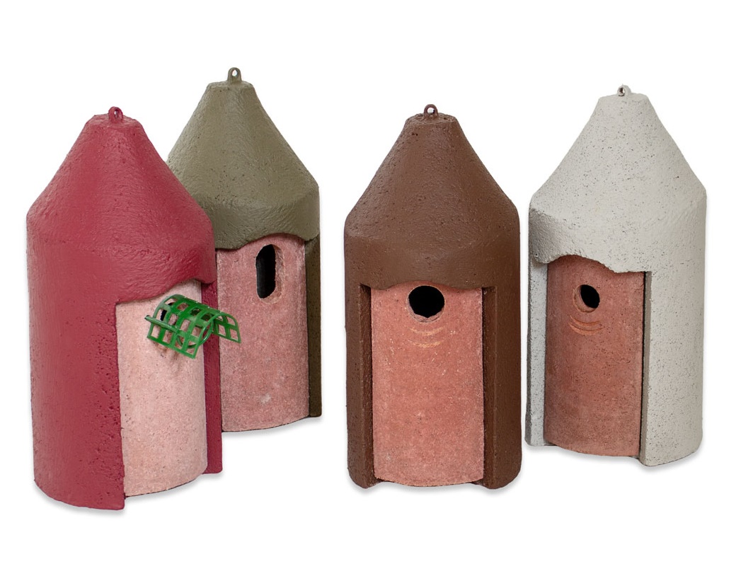 Naturschutzprodukt Nisthöhle Typ 2M mit FG Aufhängung Nisthilfe Flugloch 26 mm in rot