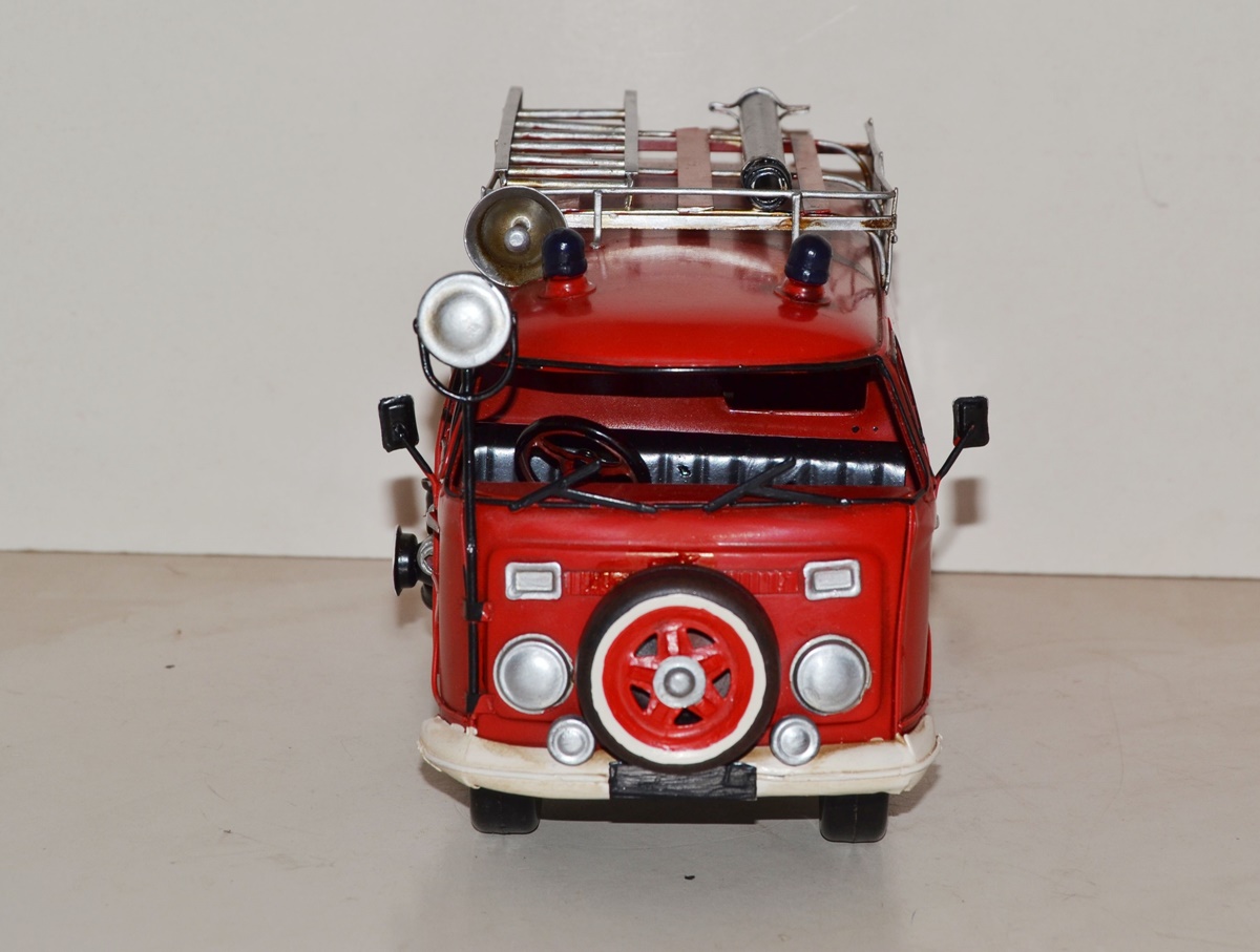 Blechauto Nostalgie Modellauto Oldtimer deutsche Automarke T-2 Feuerwehrauto aus Blech L 26 cm