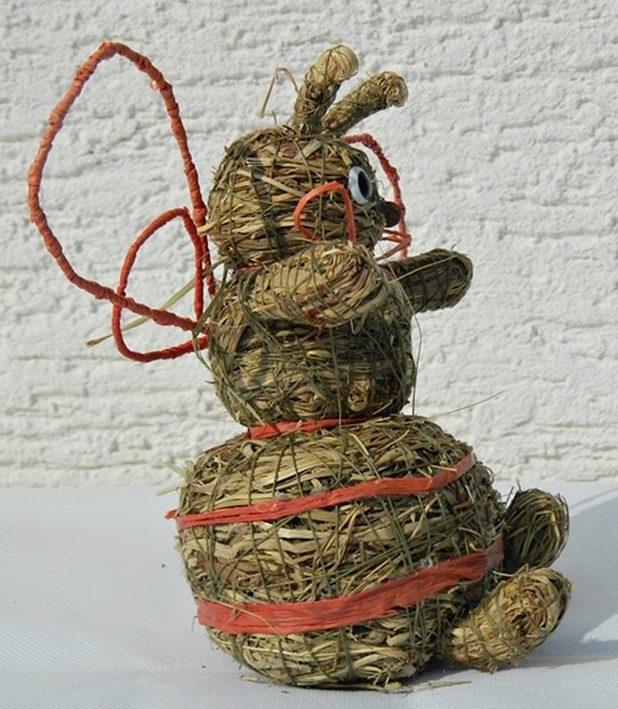 Deko Heu Figur Biene H 16 cm Frühlingsdeko Tierfigur aus Naturmaterial Heu zum Basteln Heudeko