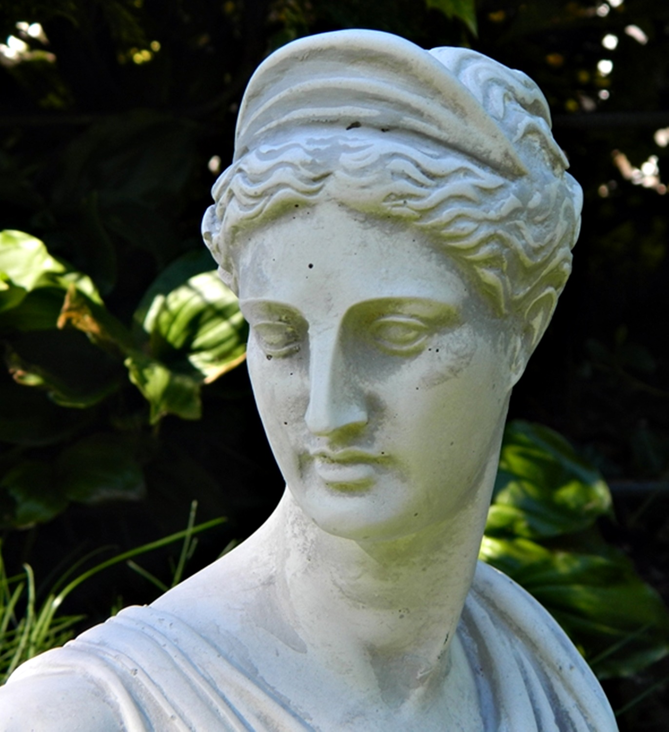 Beton Figur Büste Paolina H 31 cm Dekofigur und Gartenskulptur aus Beton