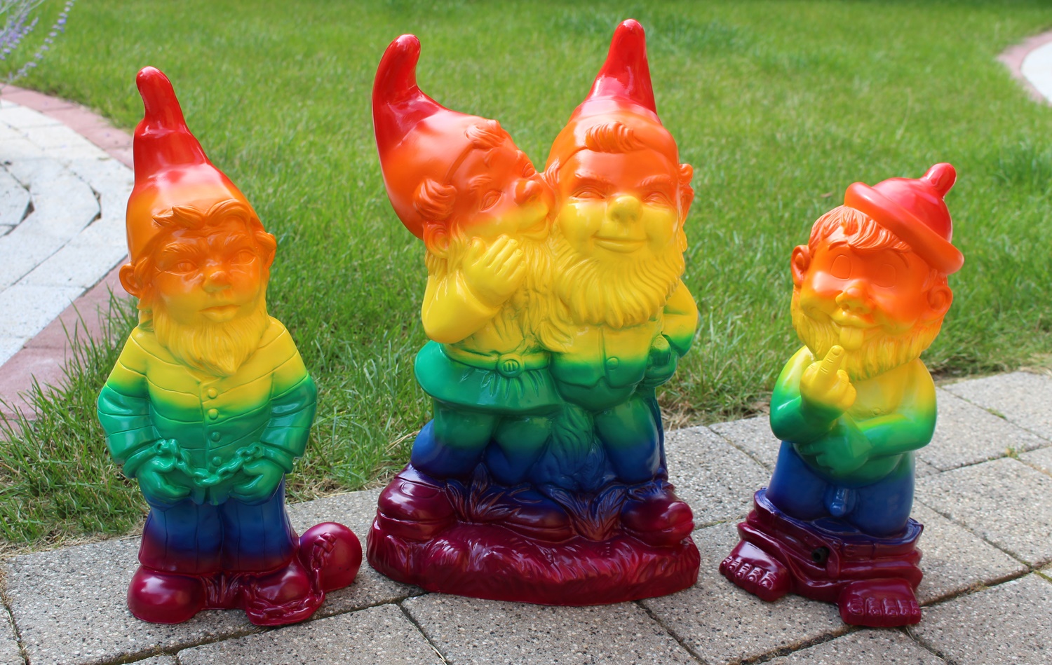 3-er Satz Gartenzwerge Zwerg Mittelfinger Bewegungsmelder, schwules Paar, Häftling Regenbogen Pride