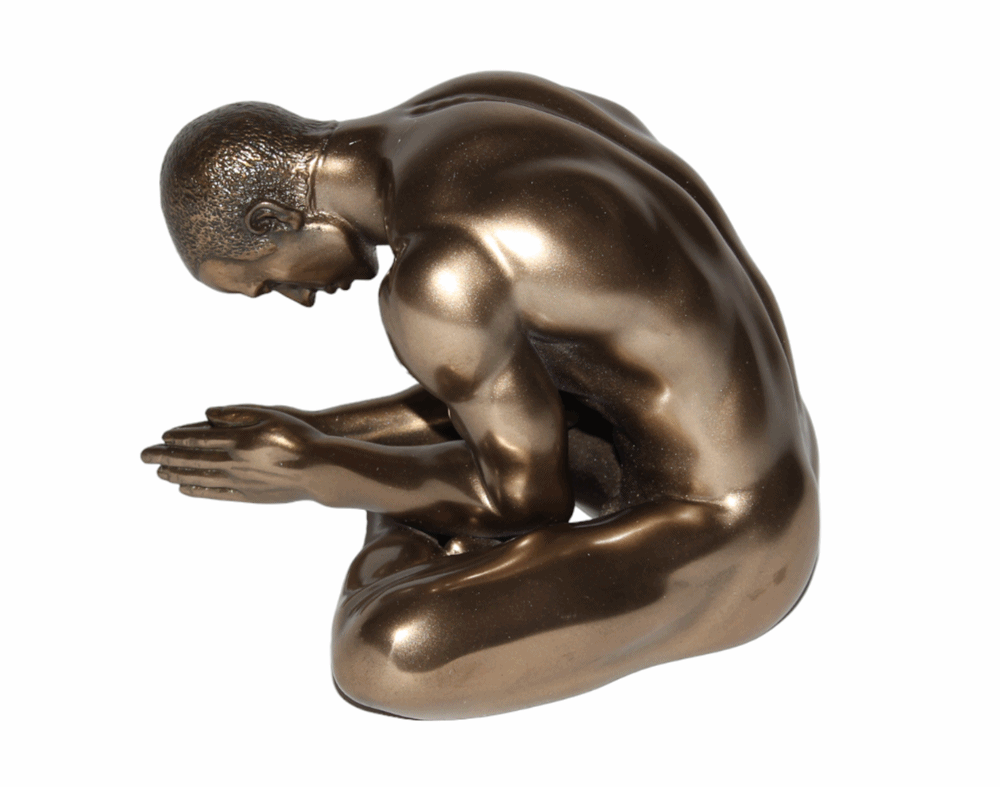 Deko Figur Body Talk Kollektion Nackter Mann Schneidersitz H 8 cm Bodybuilder Hände betent Skulptur