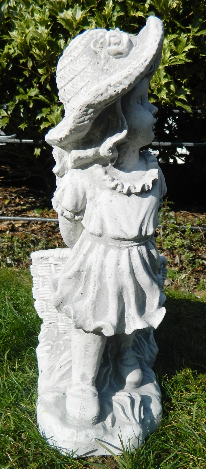 Beton Figur Mädchen mit Pflanztopf H 40 cm Dekofigur und Gartenskulptur zum Bepflanzen