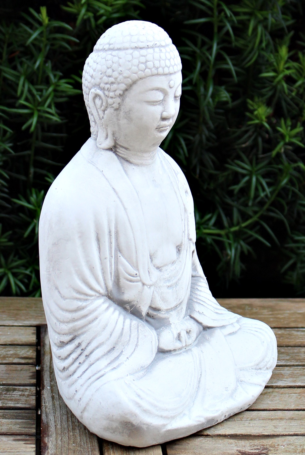 Beton Figur Statue Buddha klein sitzend in der Hocke H 27 cm Dekofigur und Gartenskulptur