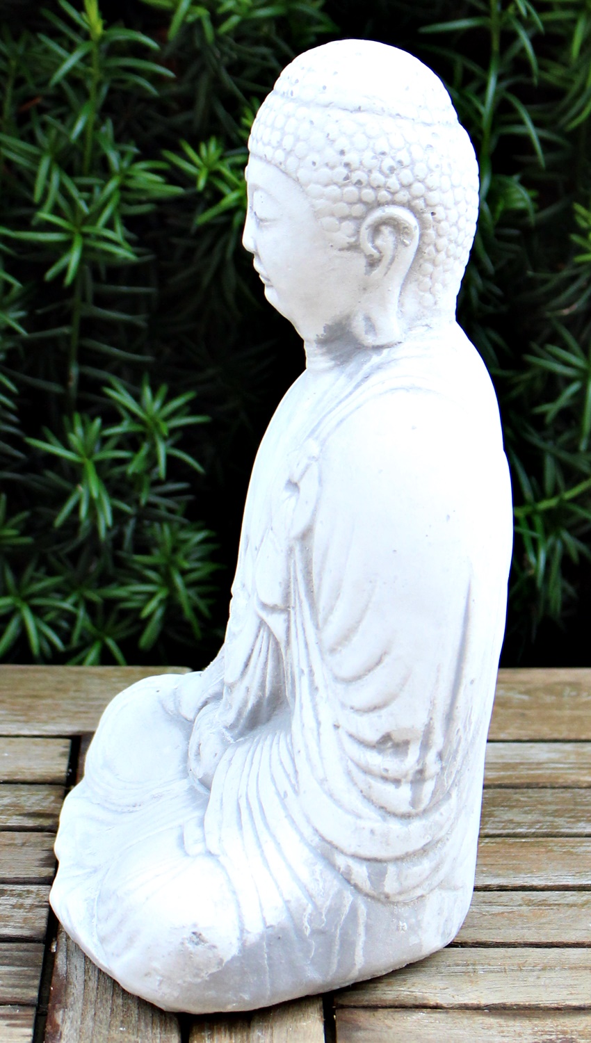 Beton Figur Statue Buddha klein sitzend in der Hocke H 27 cm Dekofigur und Gartenskulptur