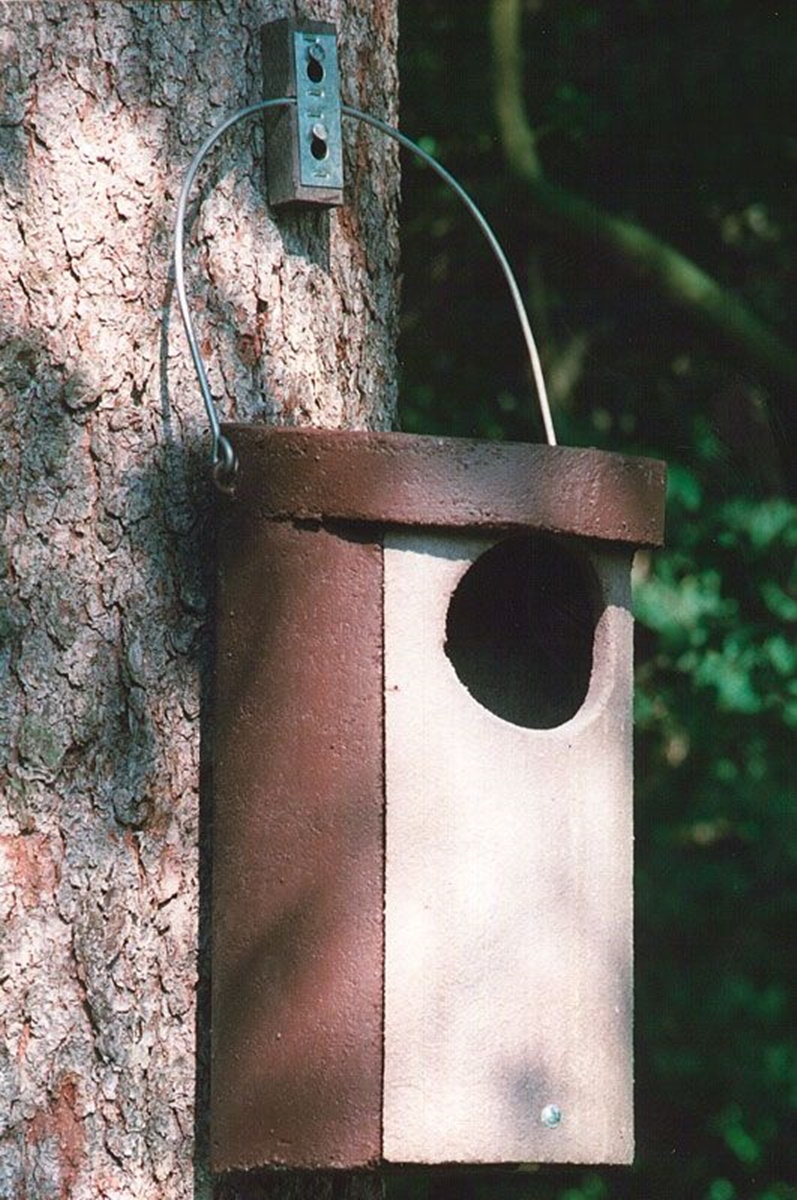 Naturschutzprodukt Eulenhöhle Typ Nr. 5 ohne Marderschutz Nisthilfe mit Flugloch 110 x 120 mm