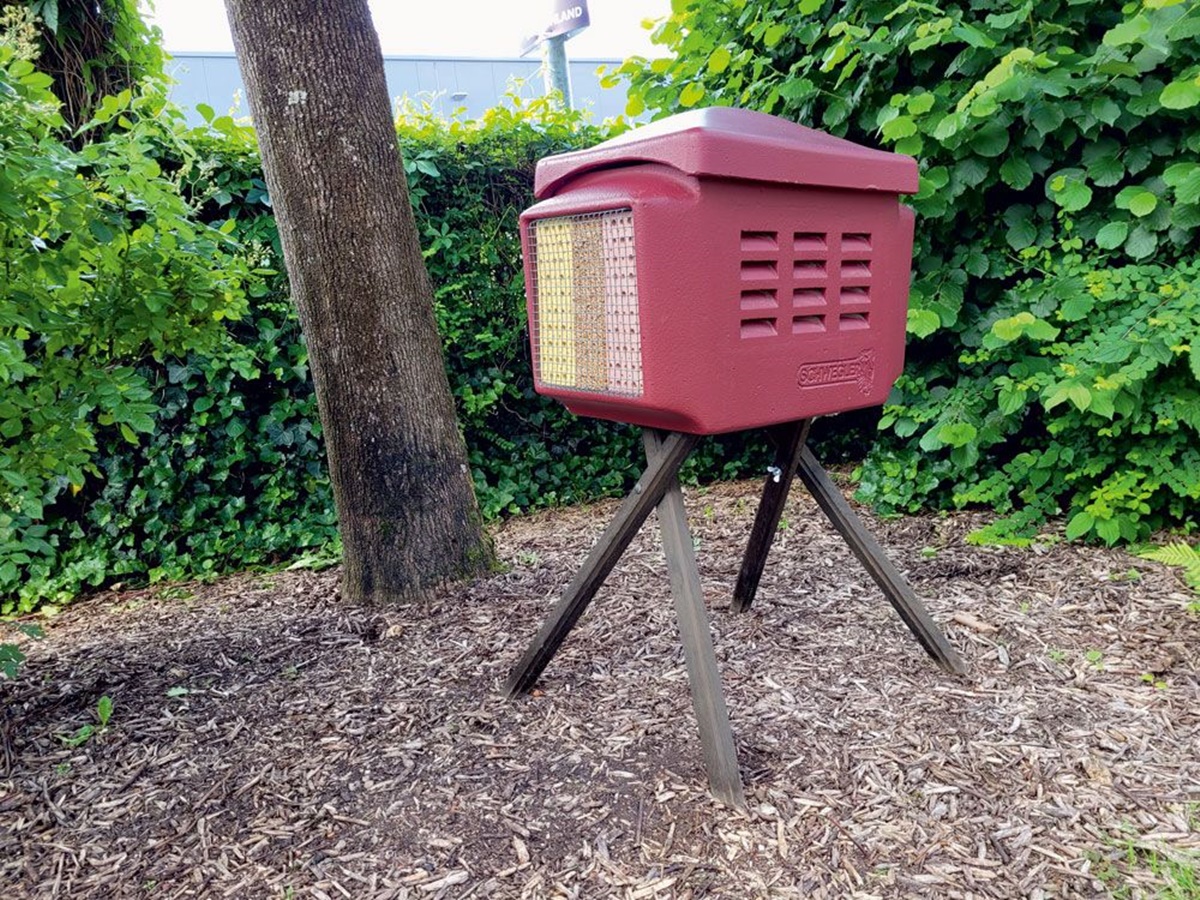 Naturschutzprodukt Insekten-Kombi robustes Gehäuse aus Holzbeton für nützliche Insekten