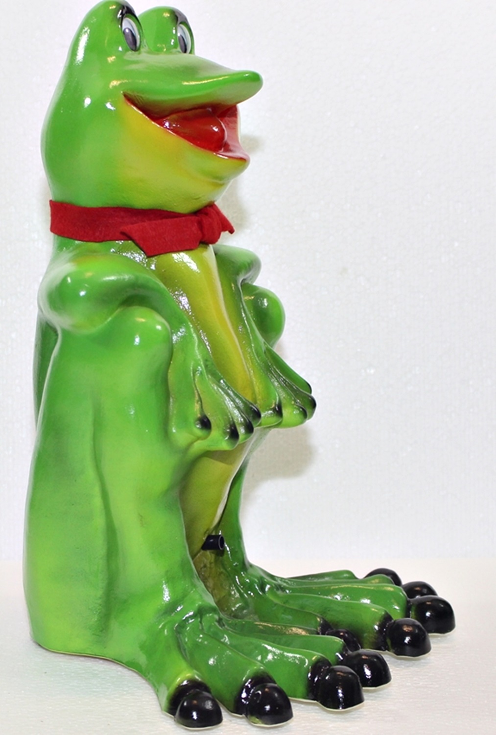 Deko Figur Gartenfigur  lustiger Frosch sitzend mit Schal H 33 cm mit Scherz Bewegungsmelder Quak