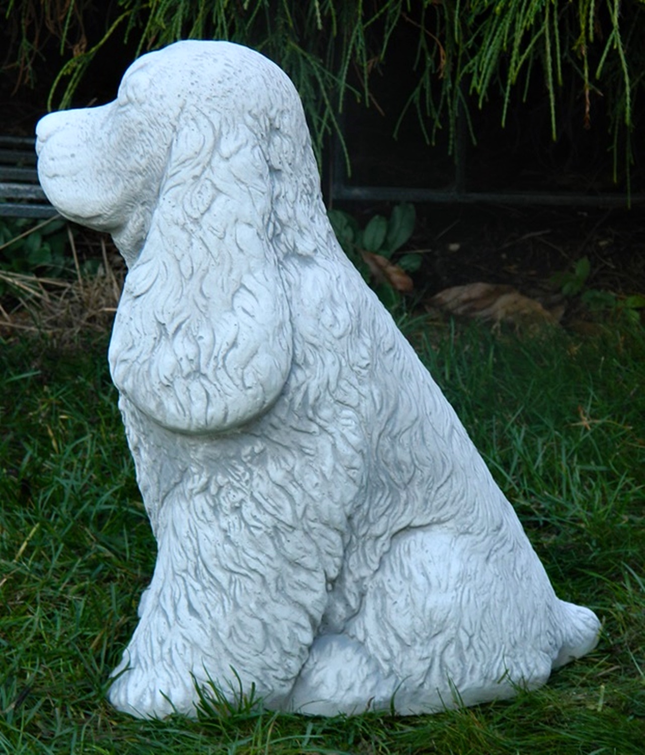 Beton Figur Hund Cocker Spaniel sitzend Hundefigur H 31 cm Dekofigur und Gartenfigur