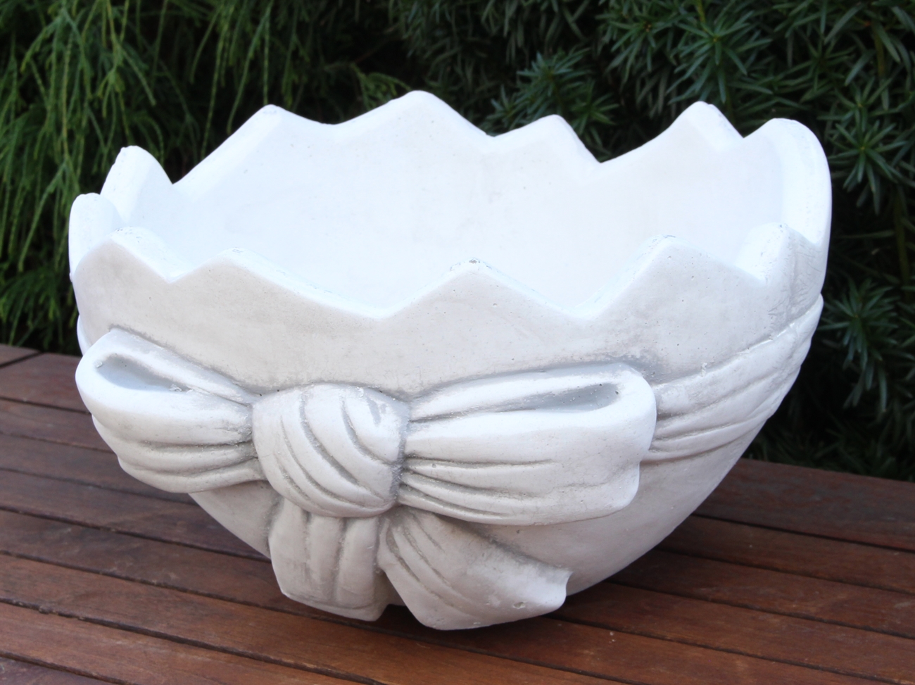 Pflanzgefäß aus Beton/ Steinguss Blumengefäß Eierschale H 16,5 cm Osterdeko Pflanzschale Pflanzkorb