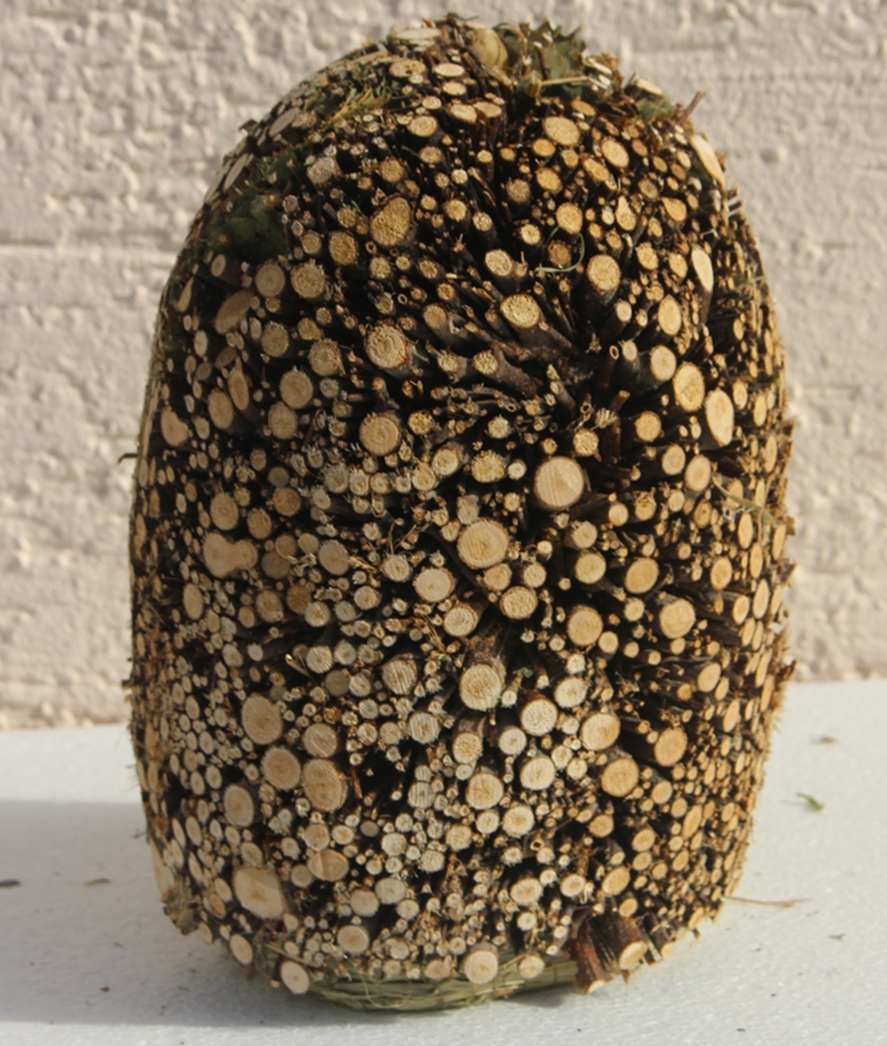 Deko Heu Figur Igel stehend H 19 cm Tierfigur aus Naturmaterial Heu zum Basteln Heudeko