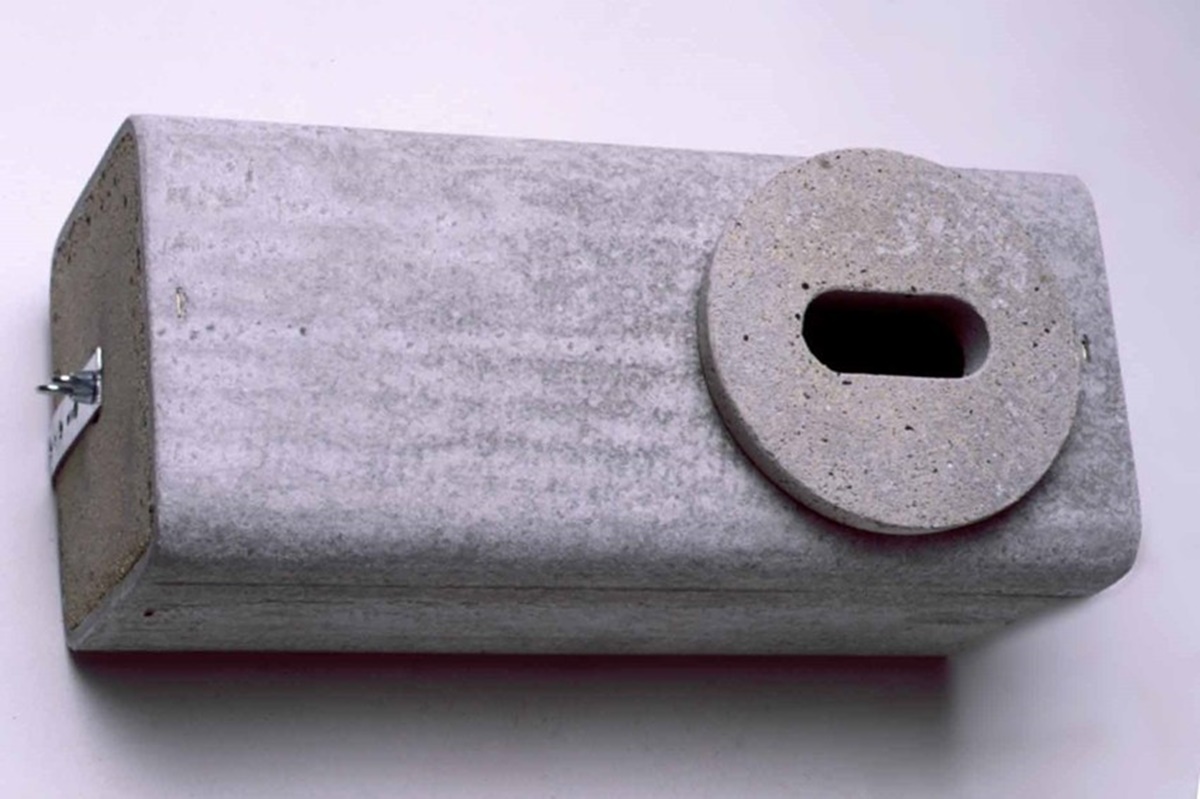 Naturschutzprodukt Mauerseglernistkasten Typ Nr. 17 1-fach am Gebäude aus Leichtbeton