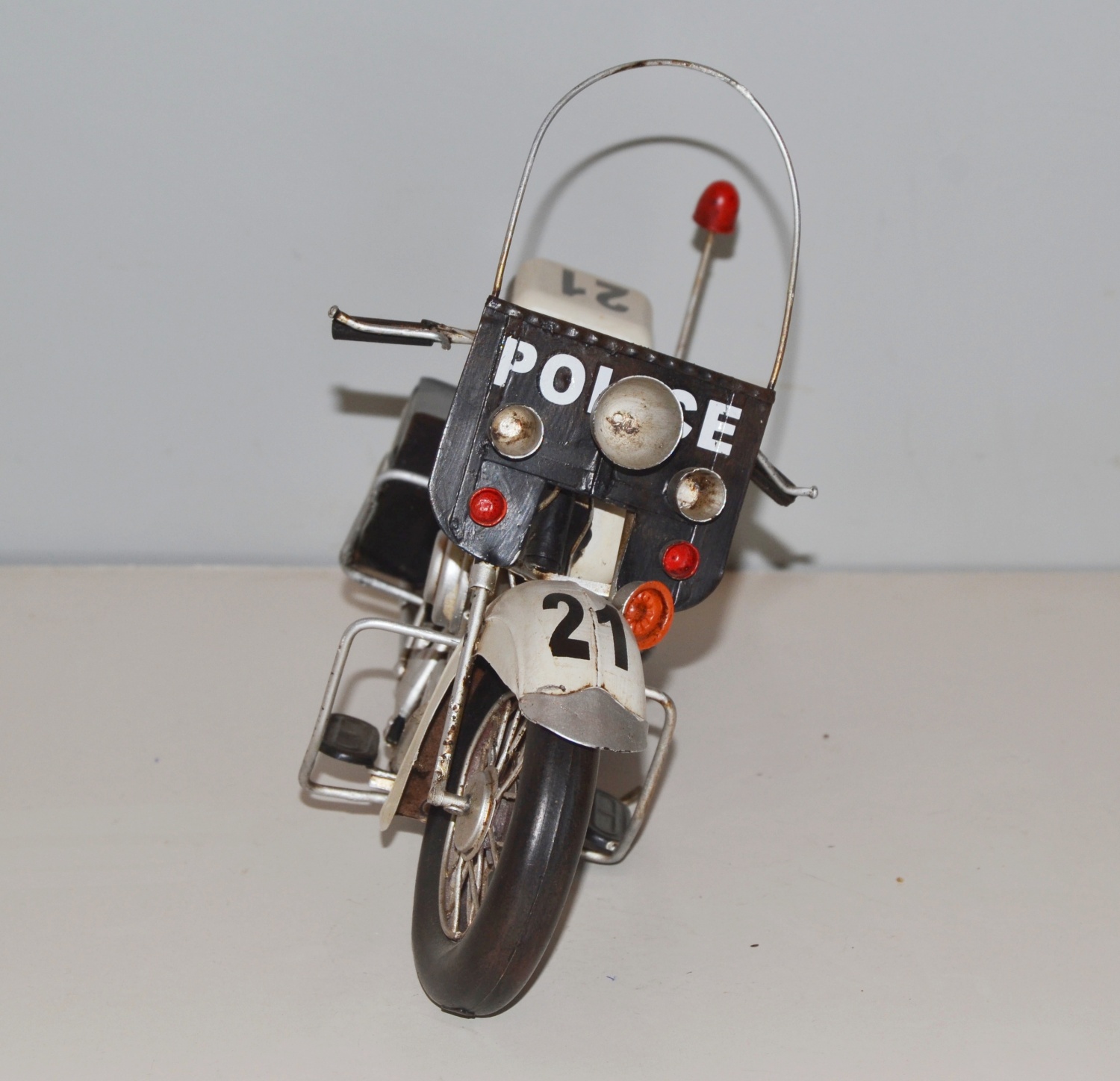 Blechmotorrad Nostalgie Modellauto Oldtimer Marke Harley-Davidson Polizei Motorrad aus Blech L 35 cm