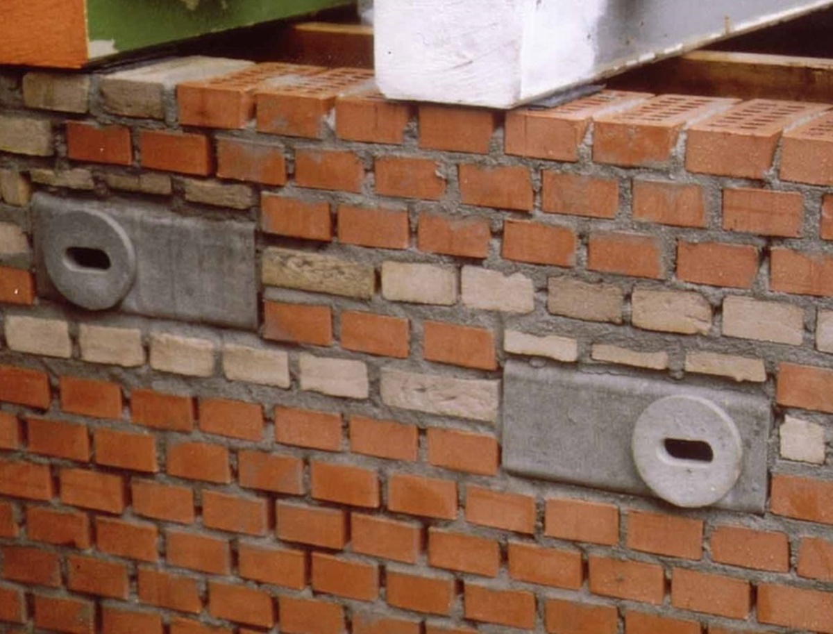 Naturschutzprodukt Mauerseglernistkasten Typ Nr. 17 1-fach am Gebäude aus Leichtbeton