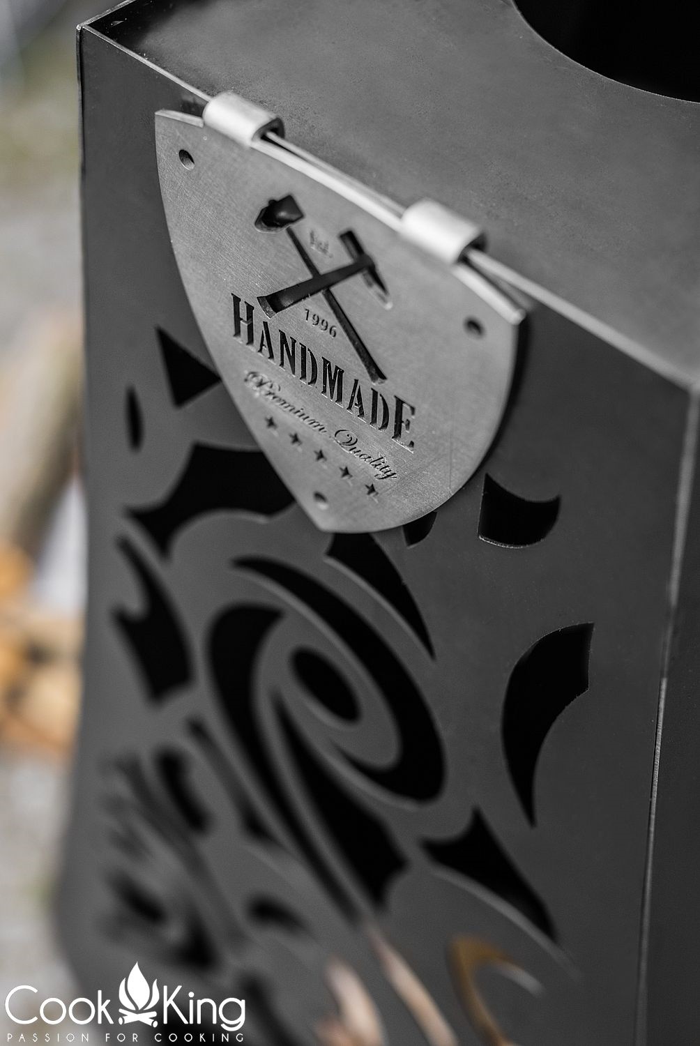 Gartenkamin "Hawana" Gartenofen H 108cm zum Heizen und Grillen Terrassenofen aus Naturstahl Kamin