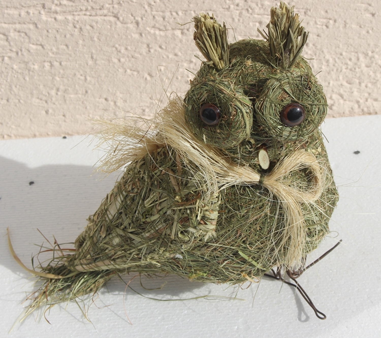 Deko Heu Figur Eule stehend Heueule Höhe 15 cm Tierfigur aus Naturmaterial Heu zum Basteln Heudeko